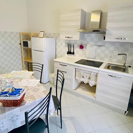 קונאו 5Th Apartment מראה חיצוני תמונה